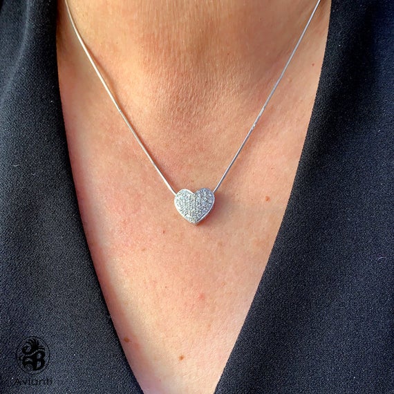 pave diamond heart pendant necklace